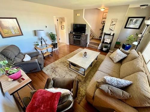 63 Clarkson Street S, Thunder Bay, ON - Indoor Photo Showing Living Room