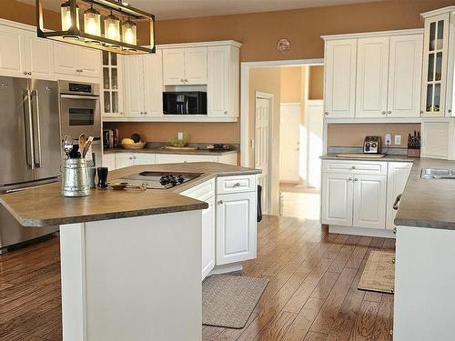 661 Grann Drive, Thunder Bay, ON - Indoor Photo Showing Kitchen