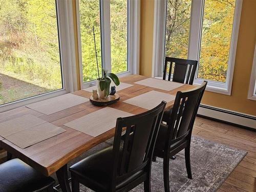 661 Grann Drive, Thunder Bay, ON - Indoor Photo Showing Dining Room