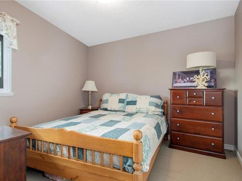 109-2740 Island Hwy South, Campbell River, BC - Indoor Photo Showing Bedroom