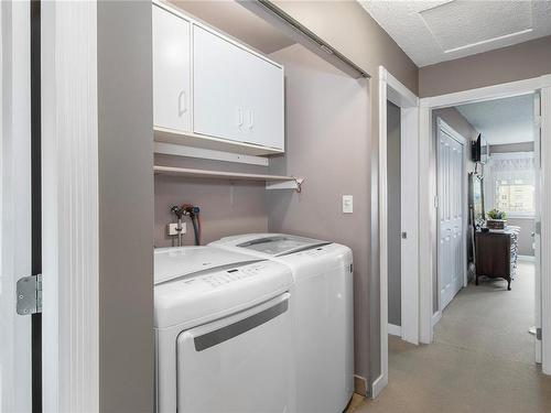 109-2740 Island Hwy South, Campbell River, BC - Indoor Photo Showing Laundry Room