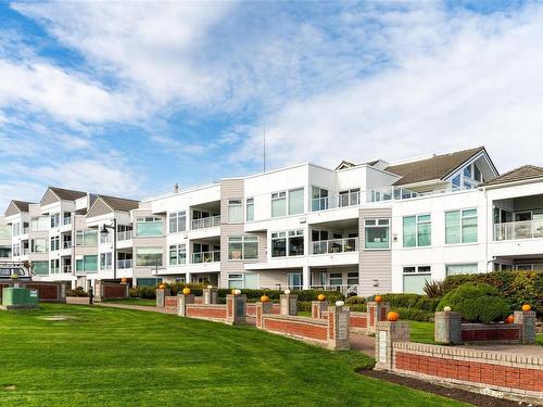 210-2550 Bevan Ave, Sidney, BC - Outdoor With Balcony With Facade