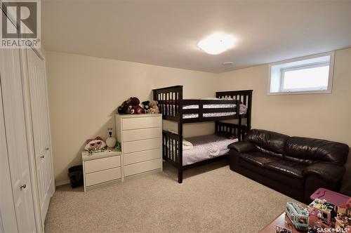 32 Stewart Avenue, Saskatoon, SK - Indoor Photo Showing Bedroom