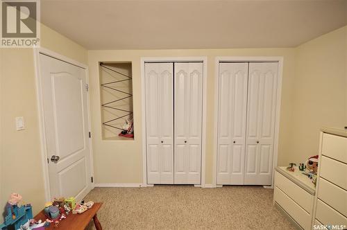 32 Stewart Avenue, Saskatoon, SK - Indoor Photo Showing Bedroom