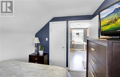 28 Beattie Avenue, London, ON - Indoor Photo Showing Bedroom