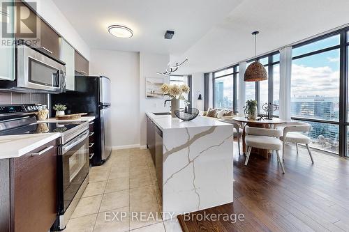 3203 - 38 Grenville Street, Toronto, ON - Indoor Photo Showing Kitchen