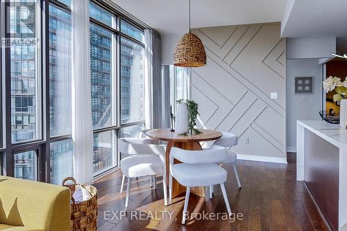 3203 - 38 Grenville Street, Toronto, ON - Indoor Photo Showing Dining Room