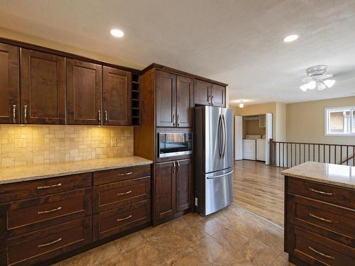 660 Stansfield Road, Kamloops, BC - Indoor Photo Showing Kitchen