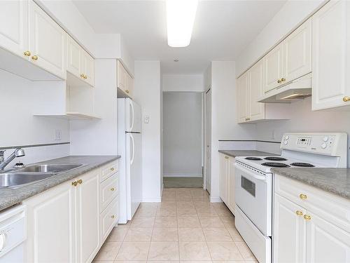 204-1663 Mckenzie Ave, Saanich, BC - Indoor Photo Showing Kitchen With Double Sink