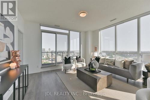 3308 - 32 Forest Manor Road, Toronto, ON - Indoor Photo Showing Living Room