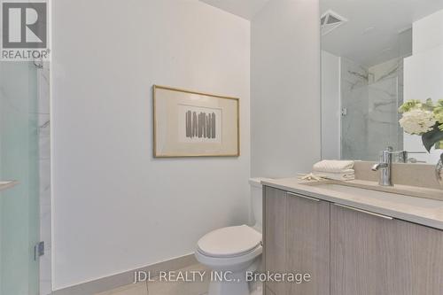 3308 - 32 Forest Manor Road, Toronto, ON - Indoor Photo Showing Bathroom