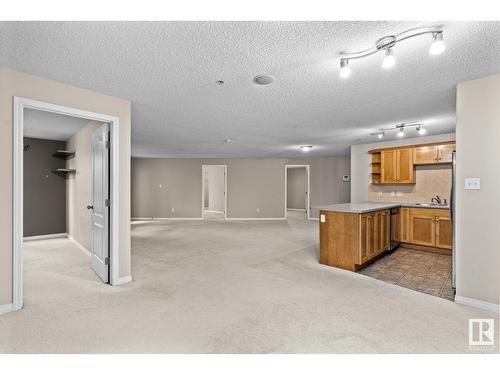 #230 1520 Hammond Gate Ga Nw, Edmonton, AB - Indoor