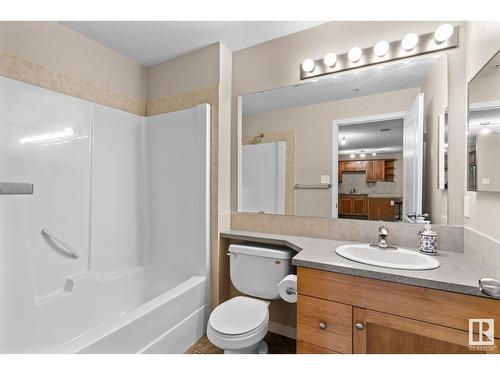 #230 1520 Hammond Gate Ga Nw, Edmonton, AB - Indoor Photo Showing Bathroom