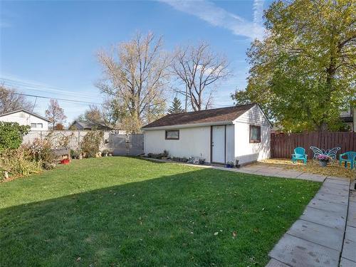 843 Barry Ave, Winnipeg, MB 