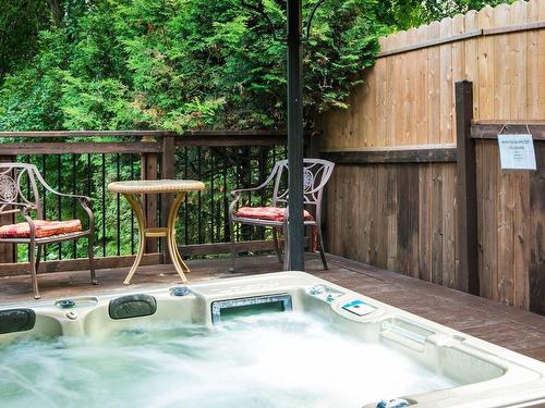 Spa - 950 Rue Western, Waterloo, QC - Outdoor