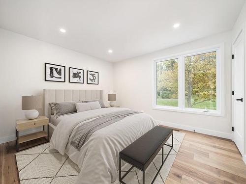 Chambre Ã Â coucher - 80 Rue Somerset, Baie-D'Urfé, QC - Indoor Photo Showing Bedroom