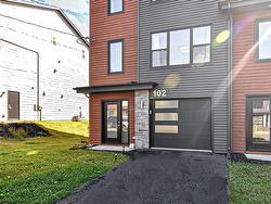 102 Tyler Street  Elmsdale, NS B2T 0A6