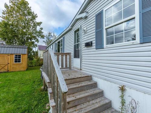 48 Kent Drive, Amherst, NS 