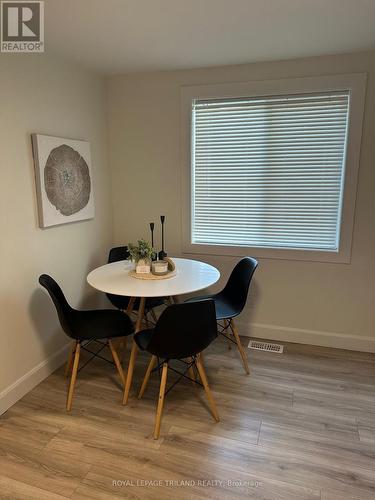 451 South Street, London, ON - Indoor Photo Showing Dining Room