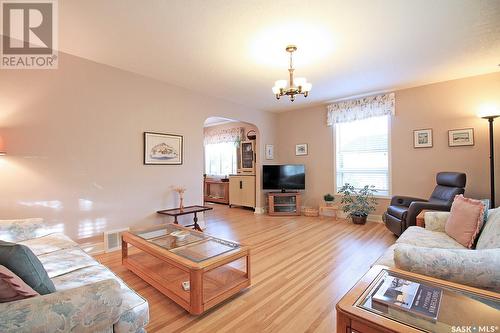 225 Third Avenue N, Yorkton, SK - Indoor Photo Showing Living Room