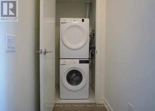 821 - 425 Front Street E, Toronto, ON - Indoor Photo Showing Laundry Room