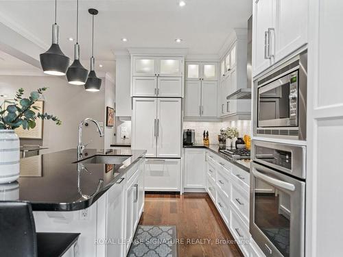 236 Winnett Ave, Toronto, ON - Indoor Photo Showing Kitchen With Upgraded Kitchen