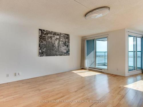 2812-77 Harbour Sq, Toronto, ON - Indoor Photo Showing Other Room