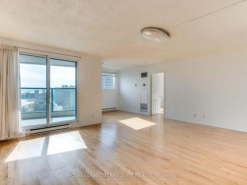 2812-77 Harbour Sq, Toronto, ON - Indoor Photo Showing Other Room