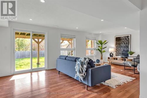 2355 Marsdale Drive, Peterborough (Ashburnham), ON - Indoor Photo Showing Living Room