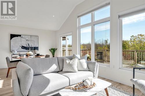 2355 Marsdale Drive, Peterborough (Ashburnham), ON - Indoor Photo Showing Living Room