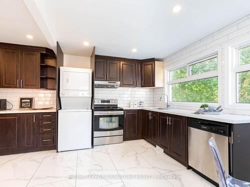 44 Hart Ave, Toronto, ON - Indoor Photo Showing Kitchen