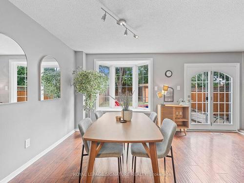 3193 Osbourne Rd, Mississauga, ON - Indoor Photo Showing Dining Room