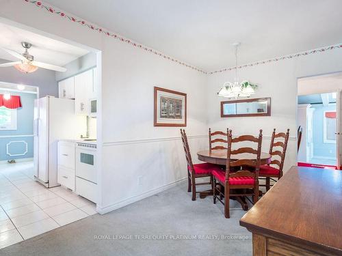 558 Elwood Rd, Burlington, ON - Indoor Photo Showing Dining Room