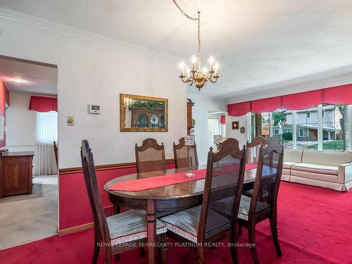 558 Elwood Rd, Burlington, ON - Indoor Photo Showing Dining Room