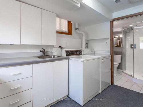 558 Elwood Rd, Burlington, ON - Indoor Photo Showing Laundry Room