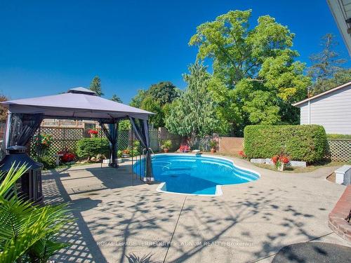 558 Elwood Rd, Burlington, ON - Outdoor With In Ground Pool With Deck Patio Veranda With Backyard