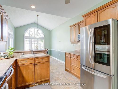 145-2025 Meadowgate Blvd, London, ON - Indoor Photo Showing Kitchen With Double Sink