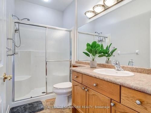 145-2025 Meadowgate Blvd, London, ON - Indoor Photo Showing Bathroom