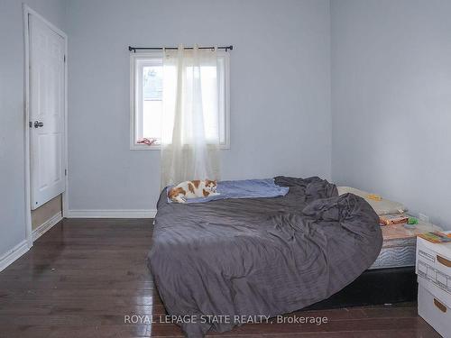 344 Barton St, Hamilton, ON - Indoor Photo Showing Bedroom