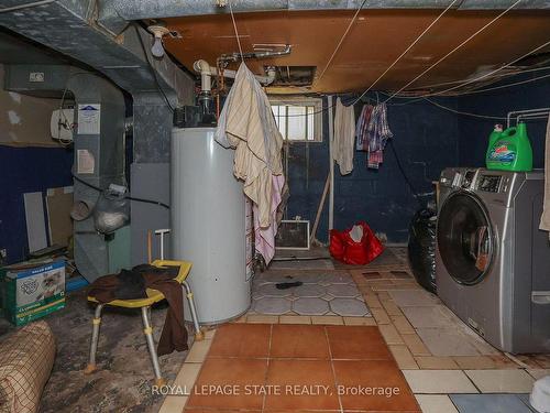 344 Barton St, Hamilton, ON - Indoor Photo Showing Laundry Room