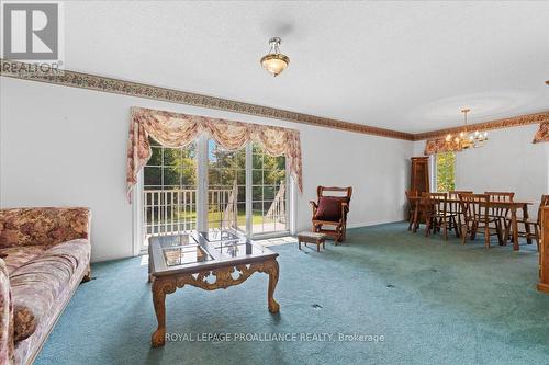 1952 Melrose Road, Tyendinaga, ON - Indoor Photo Showing Living Room