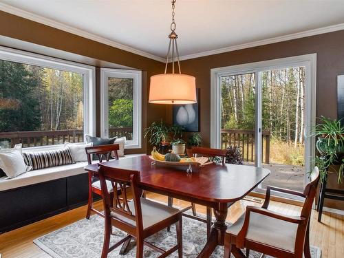 2350 Trendiak Road, Thunder Bay, ON - Indoor Photo Showing Dining Room