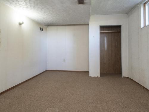 397 Gratton Road, Thunder Bay, ON - Indoor Photo Showing Other Room