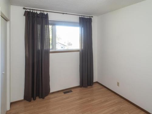 397 Gratton Road, Thunder Bay, ON - Indoor Photo Showing Other Room