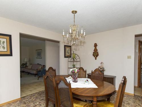 229 Evans Street, Thunder Bay, ON - Indoor Photo Showing Dining Room