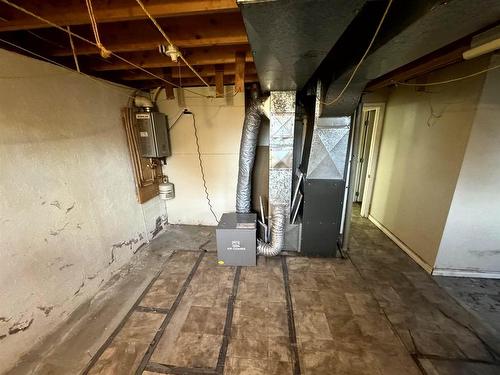 525 Mcbain Street, Thunder Bay, ON - Indoor Photo Showing Basement