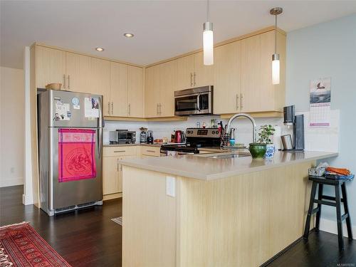 6496 Lanark Rd, Sooke, BC - Indoor Photo Showing Kitchen With Double Sink