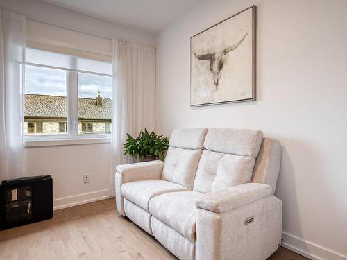 Office - 202-3425 Rue William-Notman, Longueuil (Le Vieux-Longueuil), QC - Indoor Photo Showing Living Room