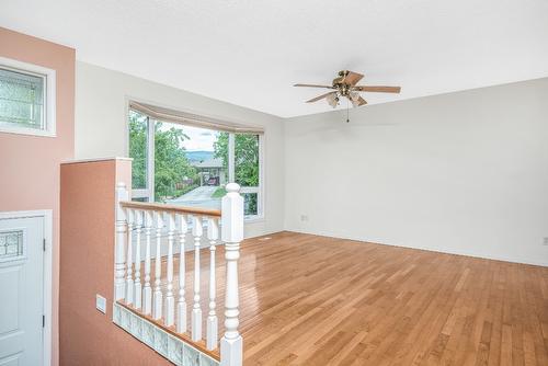 1206 39B Avenue, Vernon, BC - Indoor Photo Showing Other Room