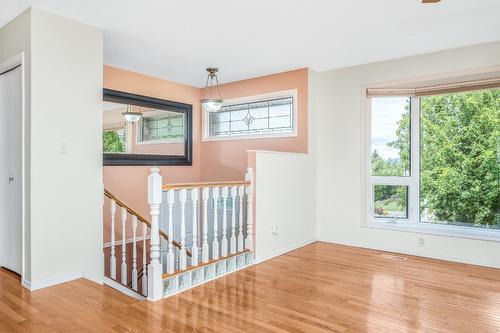 1206 39B Avenue, Vernon, BC - Indoor Photo Showing Other Room